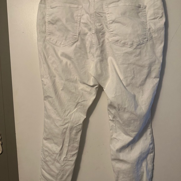 Plus Size White Jeans - Picture 8 of 8